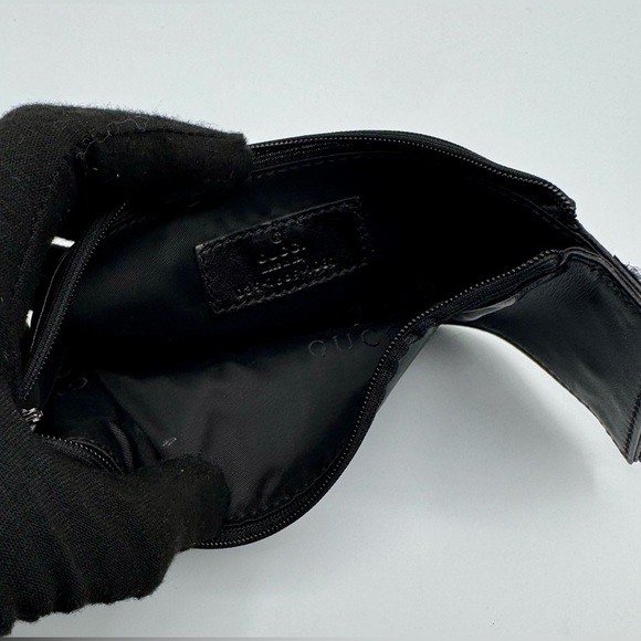 Gucci Black Leather Bracelet with Pouch | Very Good Condition - Picture 8 of 11
